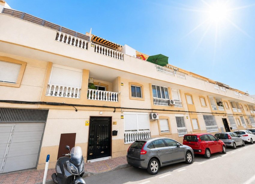 Resale - Apartment - Torrevieja - Estacion de autobuses