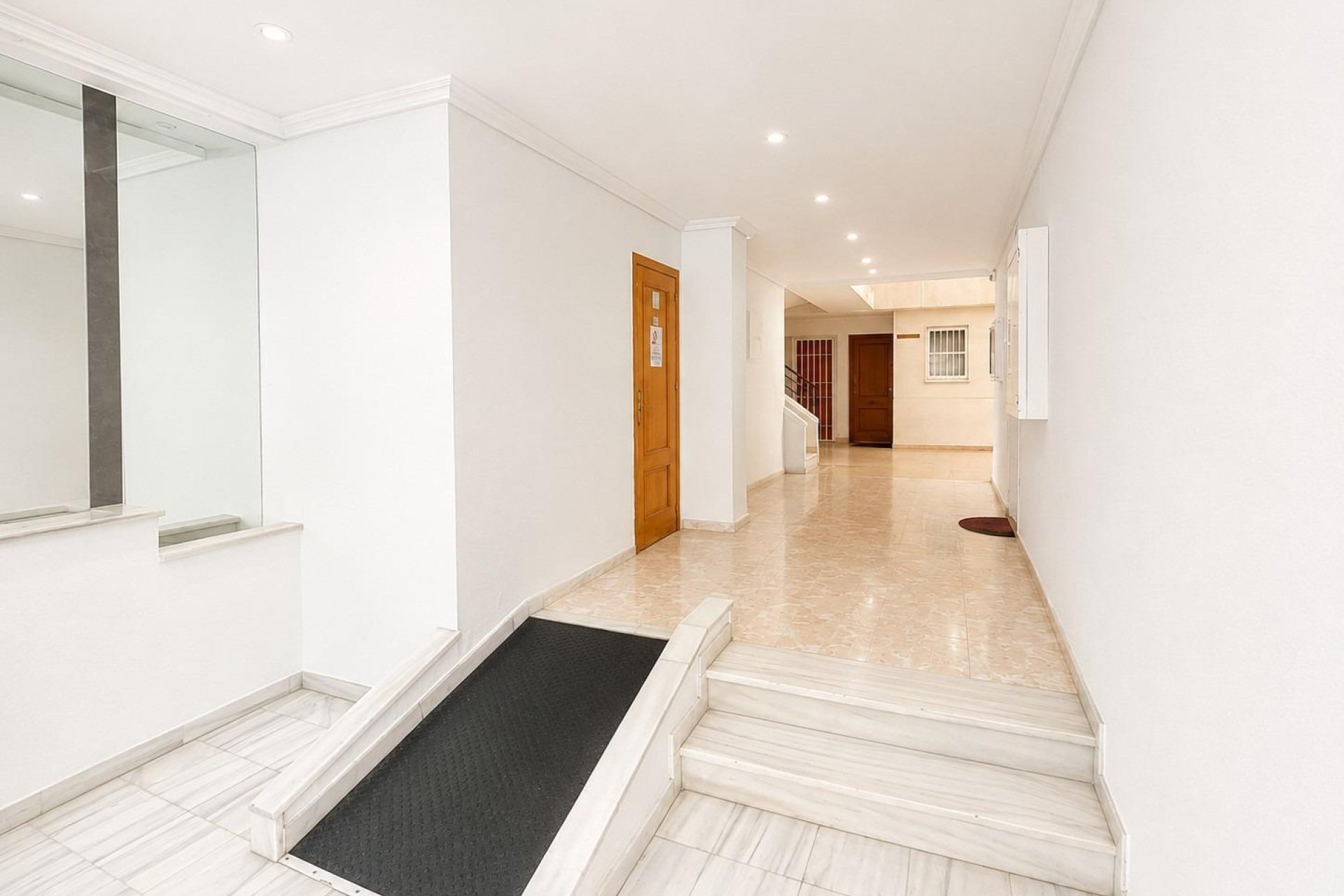 Resale - Apartment - Torrevieja - Estacion de autobuses