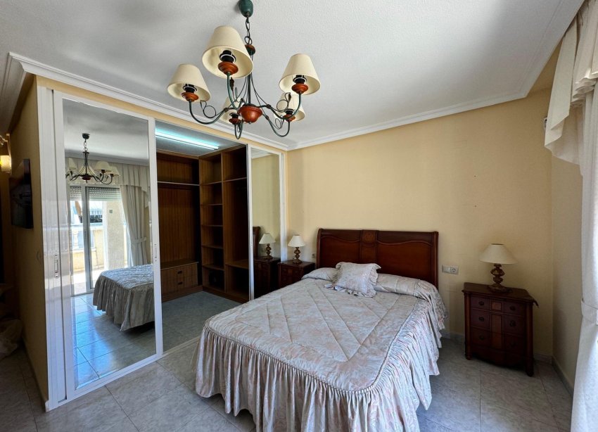 Resale - Apartment - Torrevieja - Habaneras