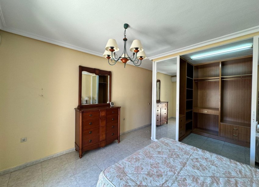 Resale - Apartment - Torrevieja - Habaneras