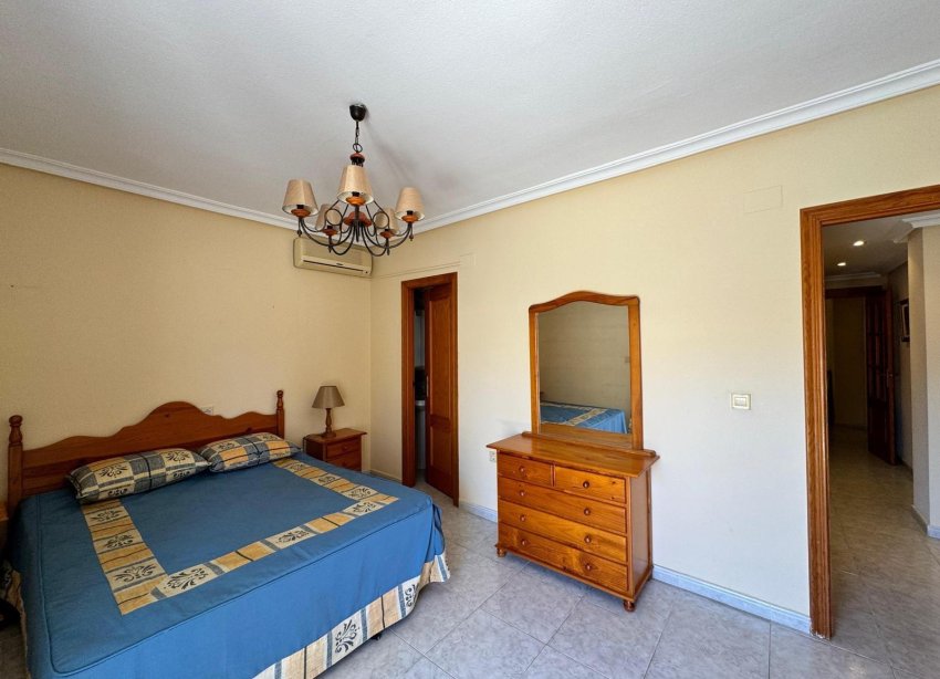 Resale - Apartment - Torrevieja - Habaneras