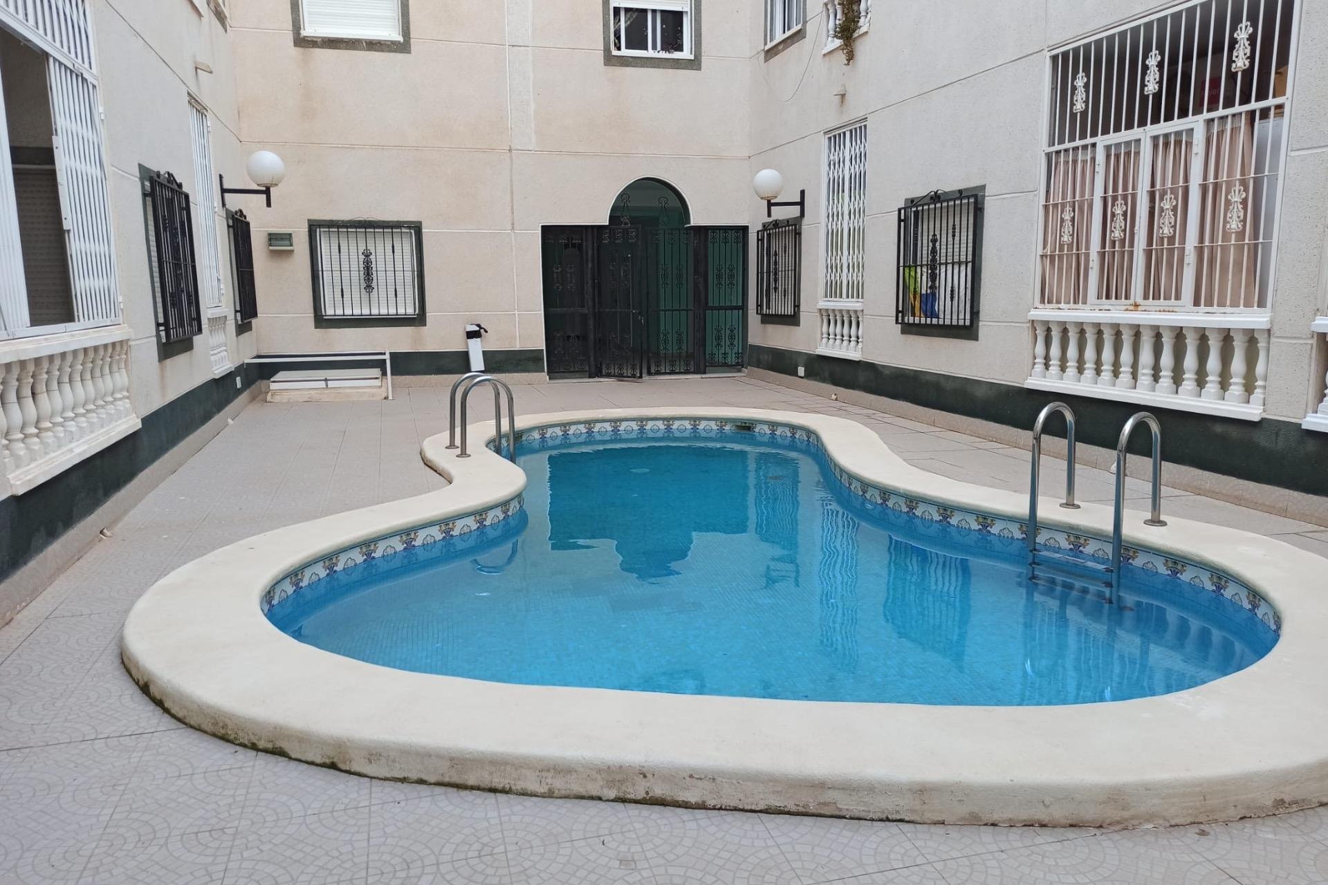 Resale - Apartment - Torrevieja - Habaneras