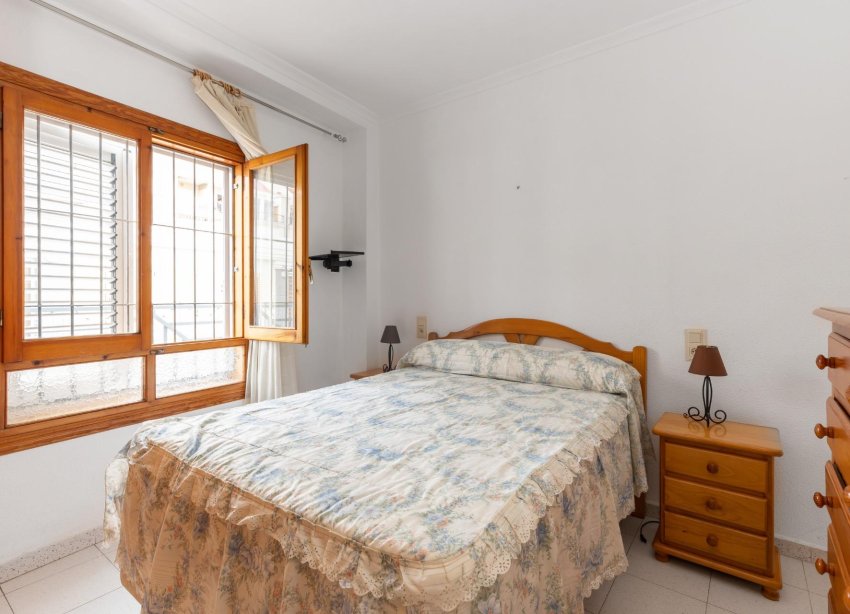 Resale - Apartment - Torrevieja - Habaneras