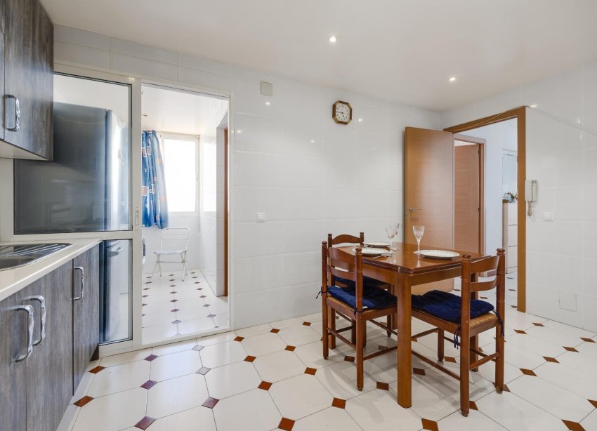 Resale - Apartment - Torrevieja - Habaneras