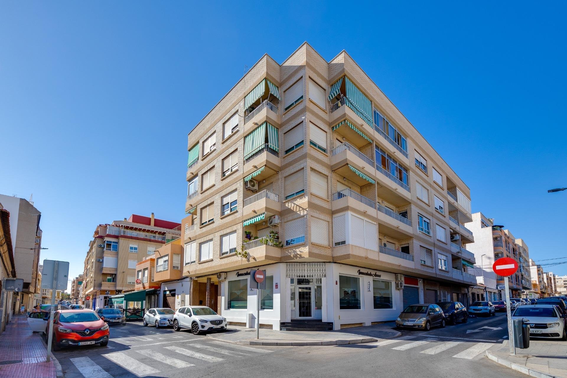Resale - Apartment - Torrevieja - Habaneras
