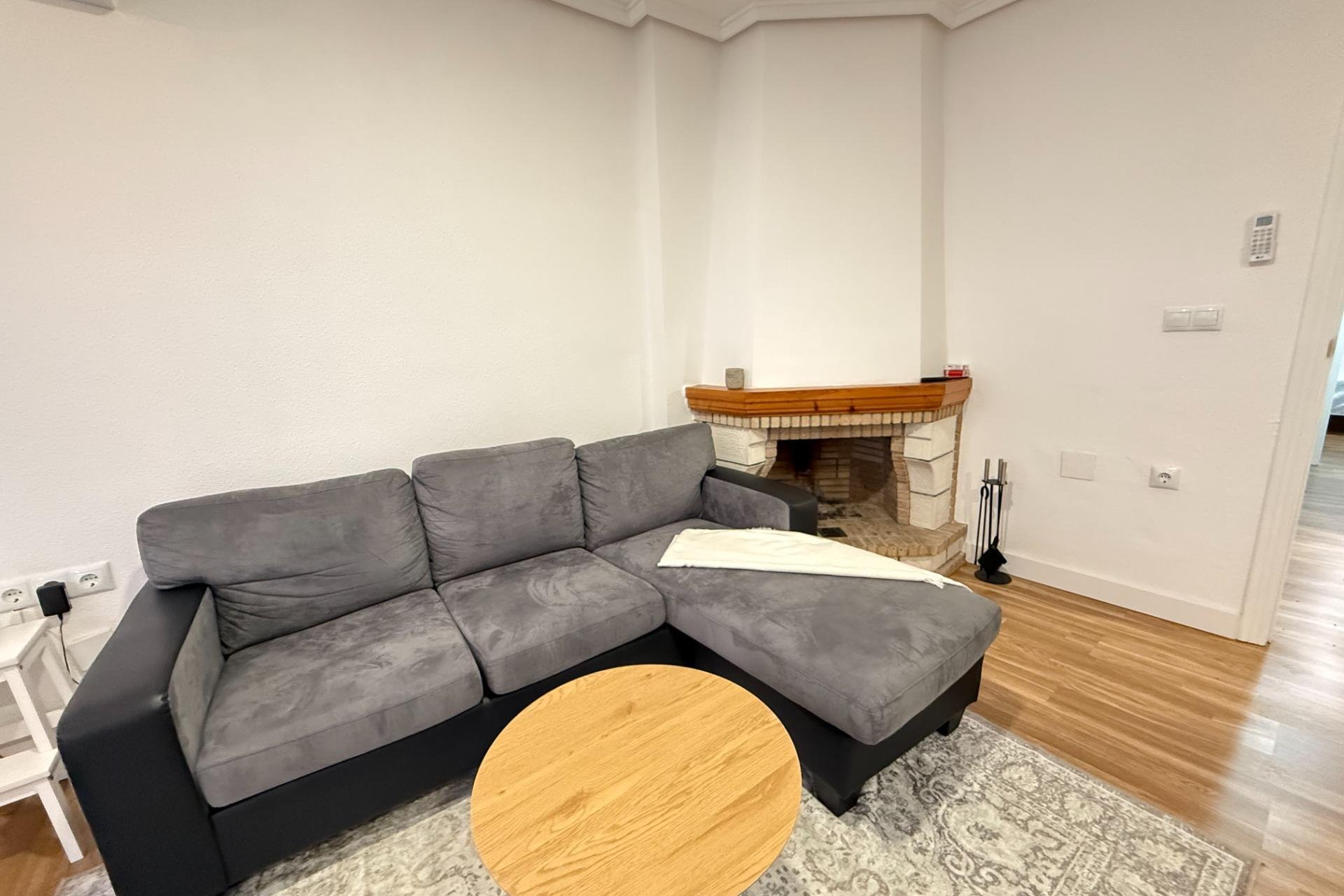 Resale - Apartment - Torrevieja - Habaneras