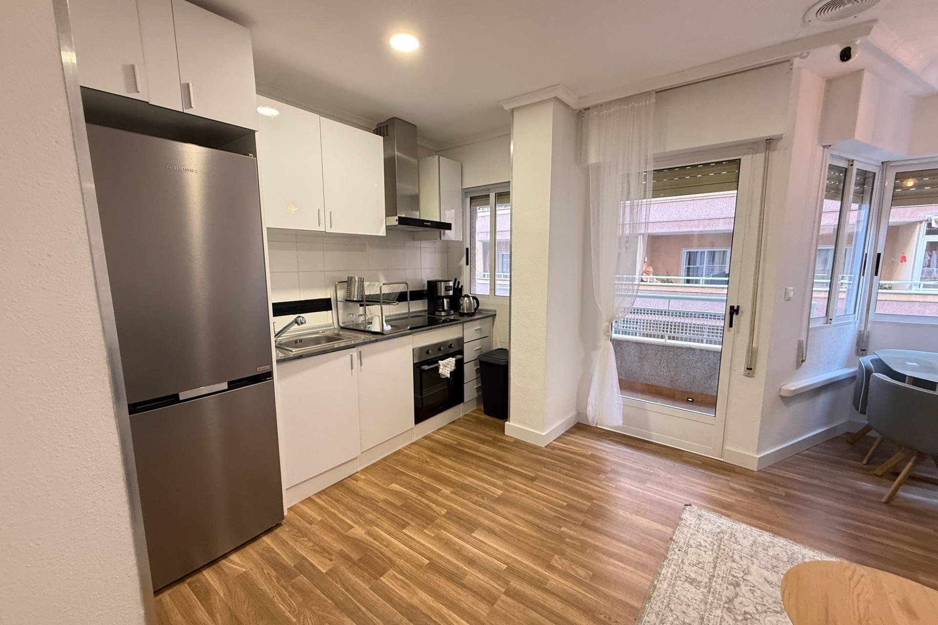 Resale - Apartment - Torrevieja - Habaneras