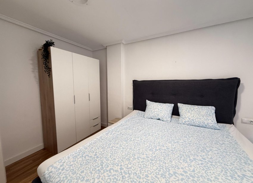 Resale - Apartment - Torrevieja - Habaneras