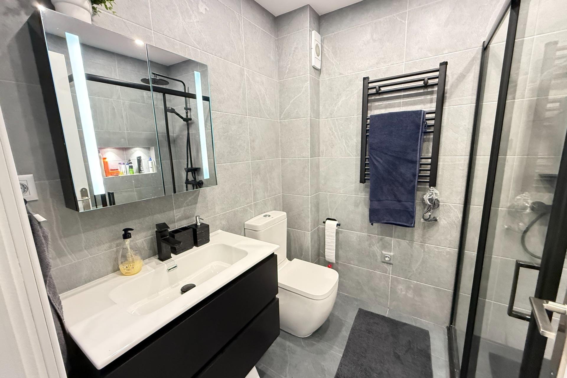 Resale - Apartment - Torrevieja - Habaneras