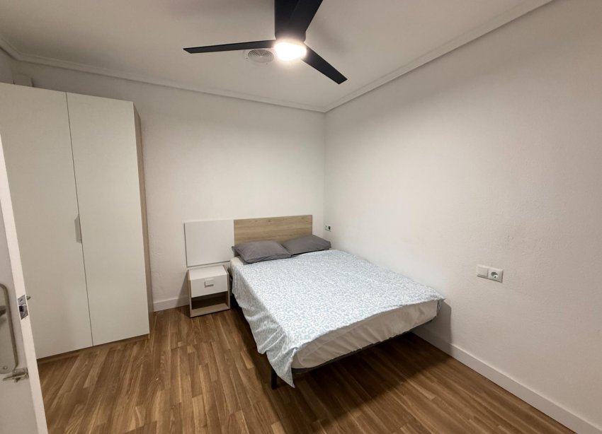 Resale - Apartment - Torrevieja - Habaneras