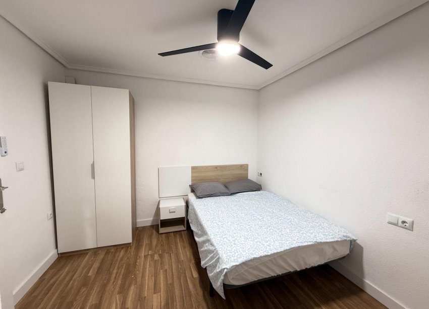 Resale - Apartment - Torrevieja - Habaneras