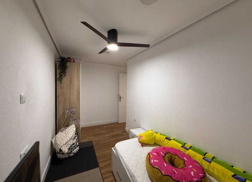 Resale - Apartment - Torrevieja - Habaneras