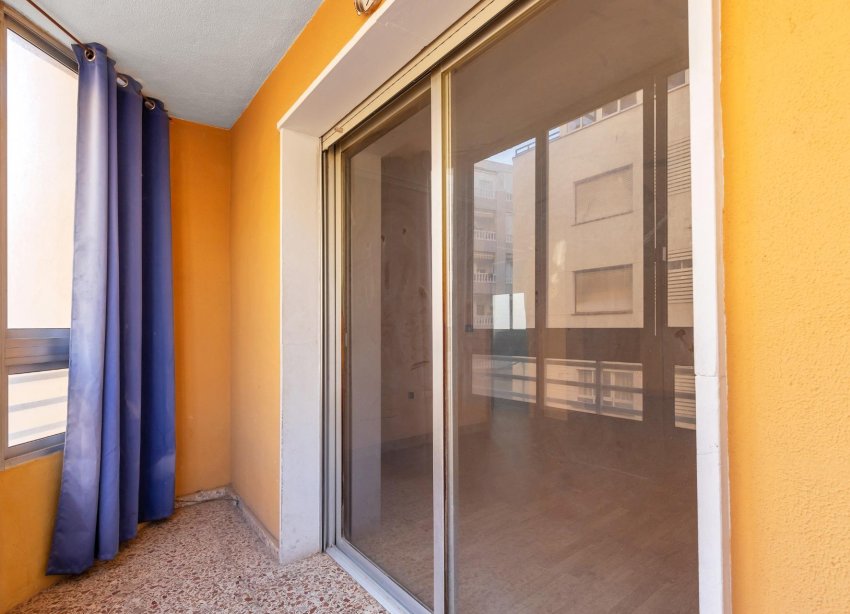 Resale - Apartment - Torrevieja - Habaneras