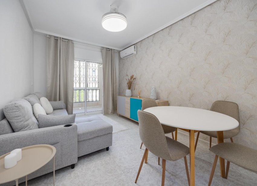 Resale - Apartment - Torrevieja - Habaneras