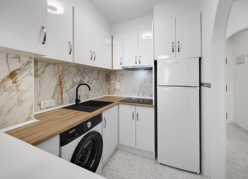 Resale - Apartment - Torrevieja - Habaneras