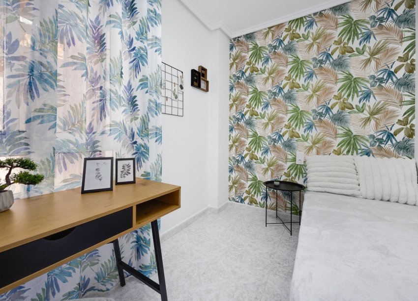 Resale - Apartment - Torrevieja - Habaneras