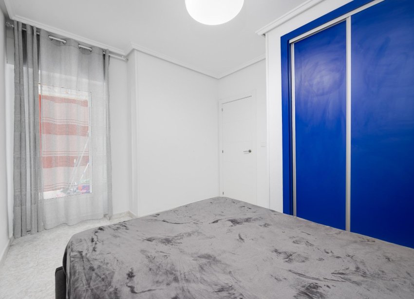 Resale - Apartment - Torrevieja - Habaneras