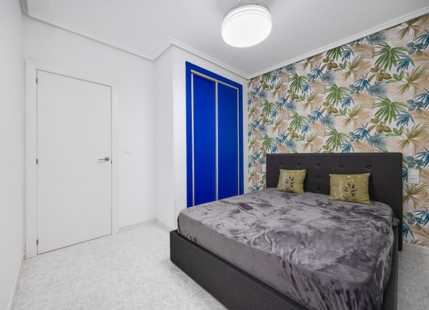 Resale - Apartment - Torrevieja - Habaneras