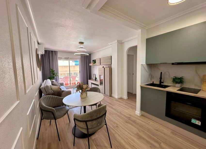 Resale - Apartment - Torrevieja - Habaneras
