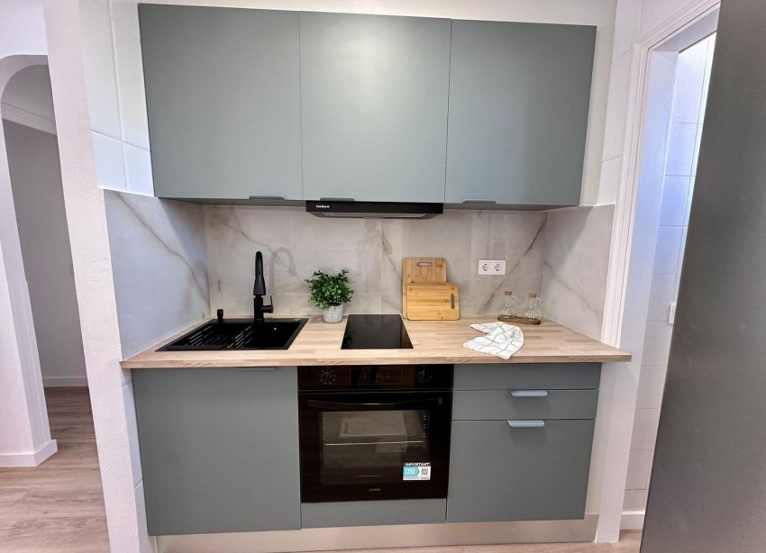 Resale - Apartment - Torrevieja - Habaneras