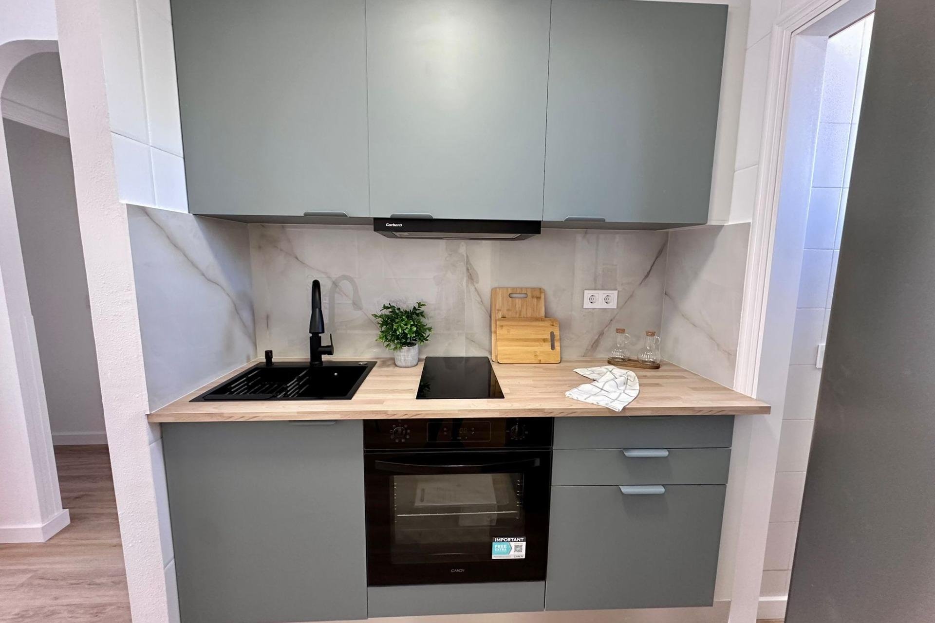 Resale - Apartment - Torrevieja - Habaneras