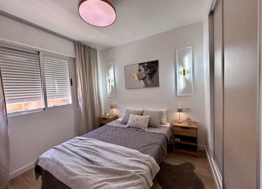 Resale - Apartment - Torrevieja - Habaneras