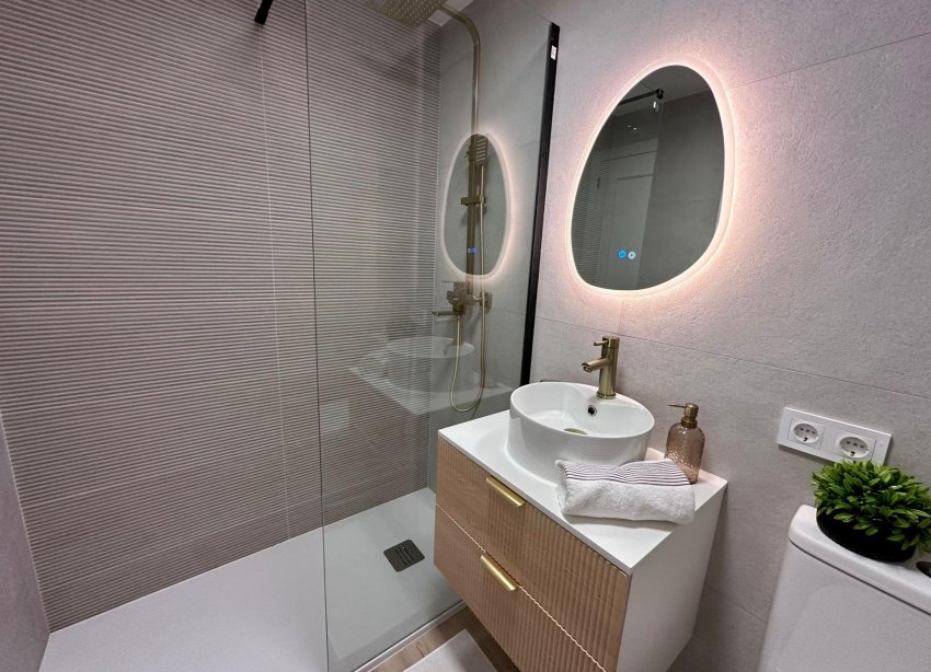 Resale - Apartment - Torrevieja - Habaneras