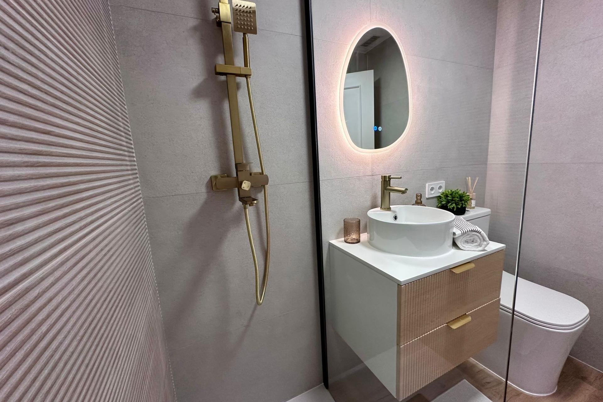 Resale - Apartment - Torrevieja - Habaneras