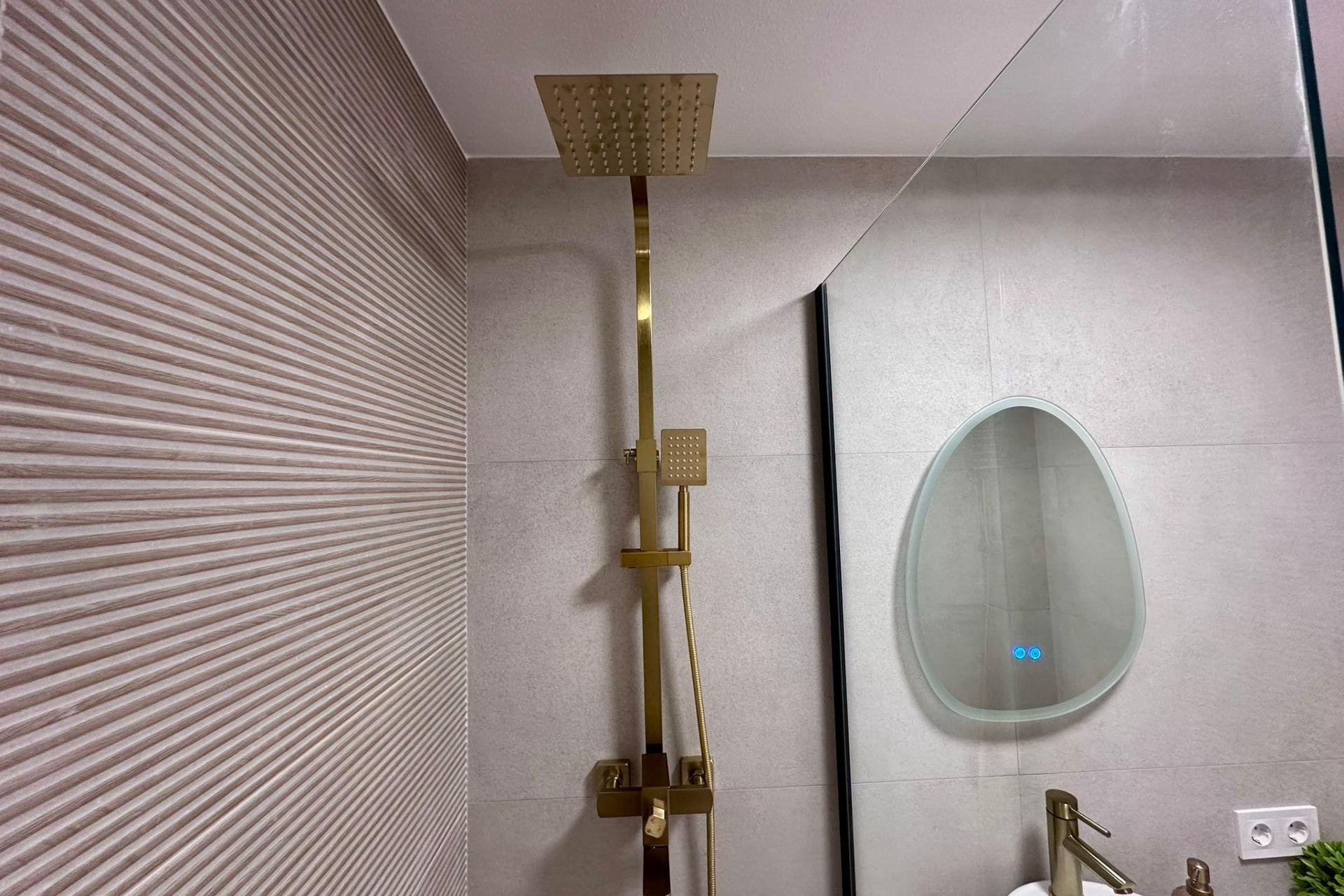 Resale - Apartment - Torrevieja - Habaneras