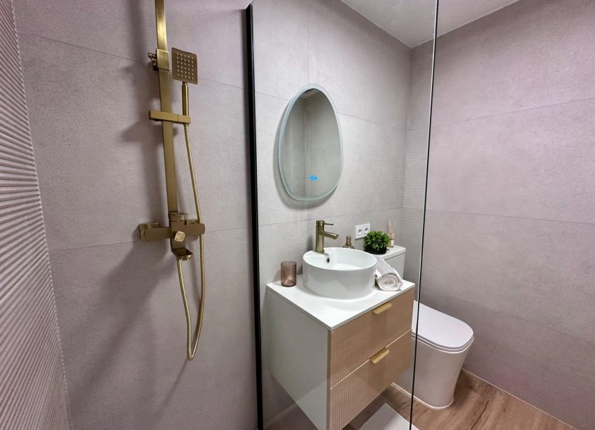 Resale - Apartment - Torrevieja - Habaneras