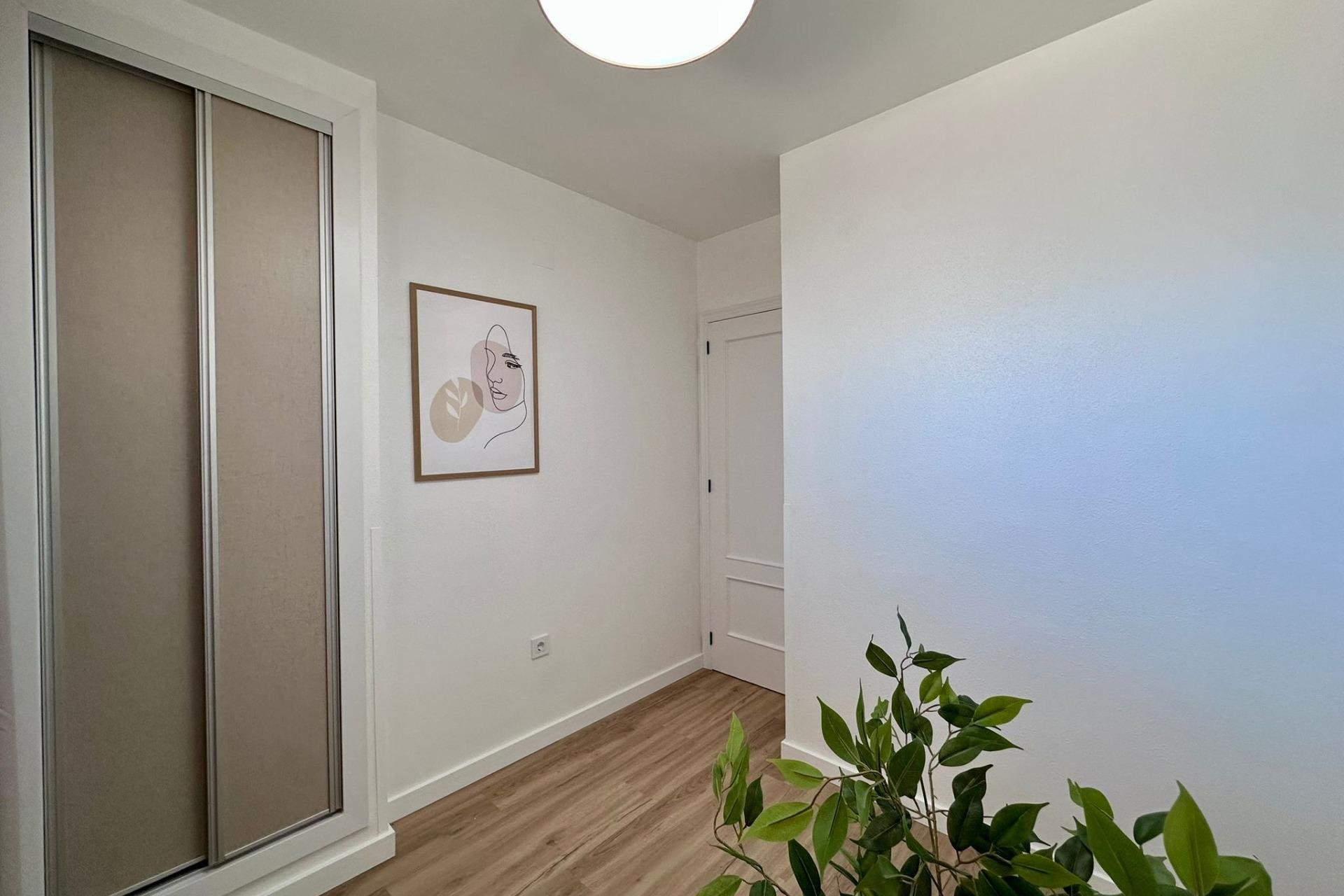 Resale - Apartment - Torrevieja - Habaneras