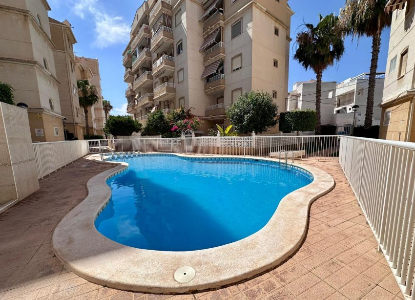 Resale - Apartment - Torrevieja - Habaneras