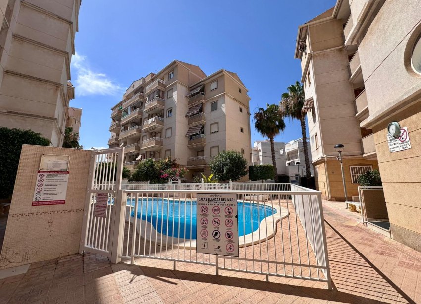 Resale - Apartment - Torrevieja - Habaneras