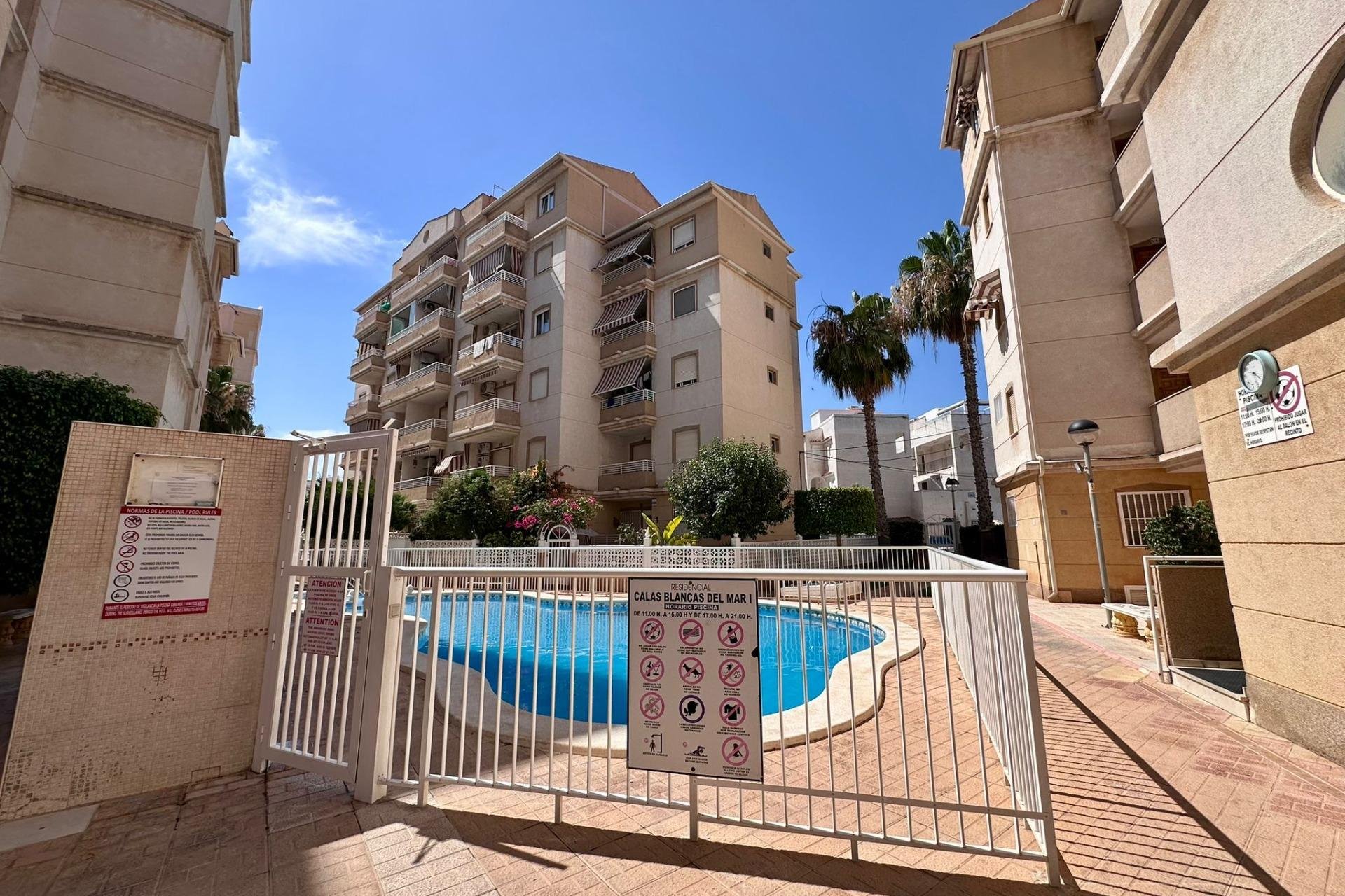 Resale - Apartment - Torrevieja - Habaneras