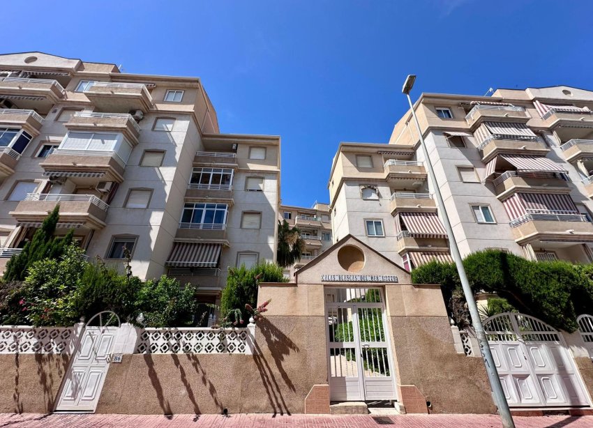 Resale - Apartment - Torrevieja - Habaneras