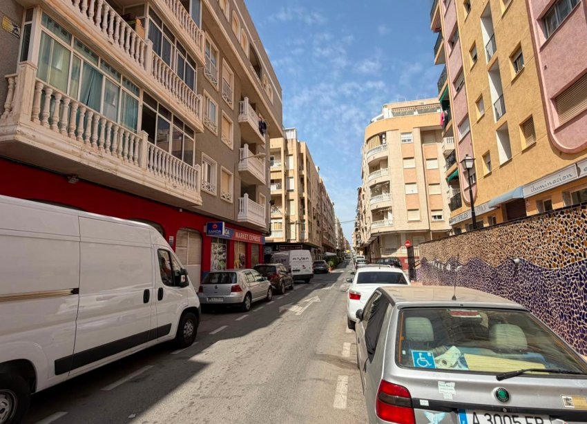 Resale - Apartment - Torrevieja - Habaneras
