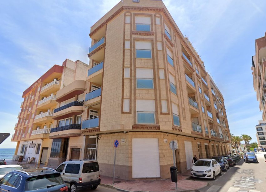 Resale - Apartment - Torrevieja - La Mata pueblo