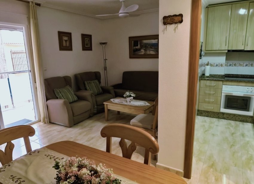 Resale - Apartment - Torrevieja - La Mata pueblo