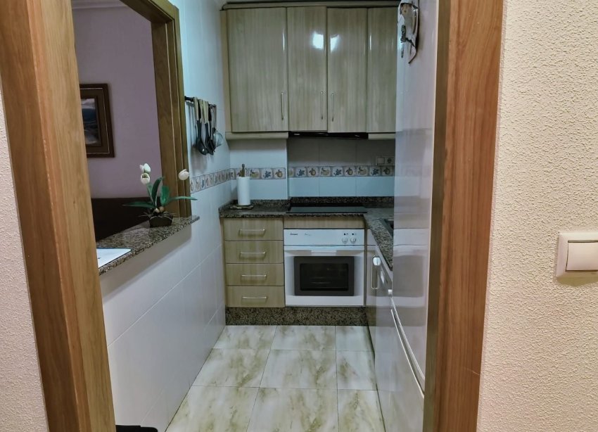 Resale - Apartment - Torrevieja - La Mata pueblo