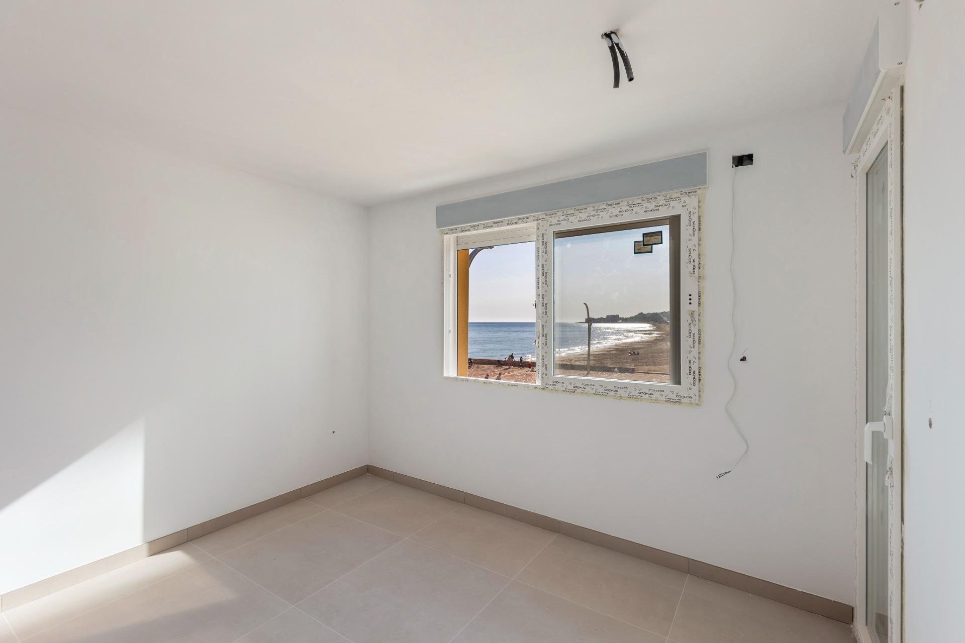 Resale - Apartment - Torrevieja - La Mata pueblo