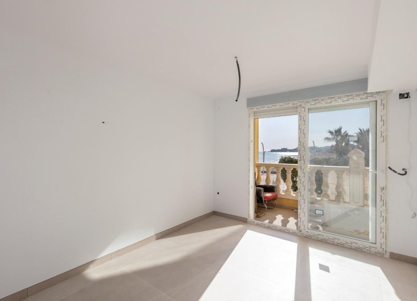 Resale - Apartment - Torrevieja - La Mata pueblo