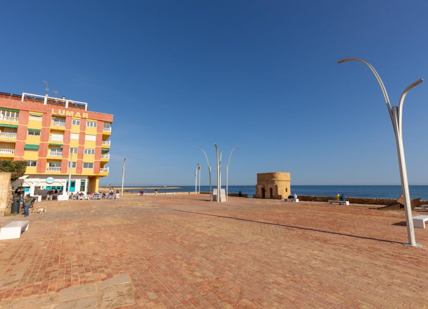 Resale - Apartment - Torrevieja - La Mata pueblo