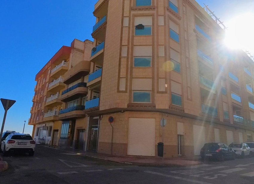 Resale - Apartment - Torrevieja - La Mata pueblo