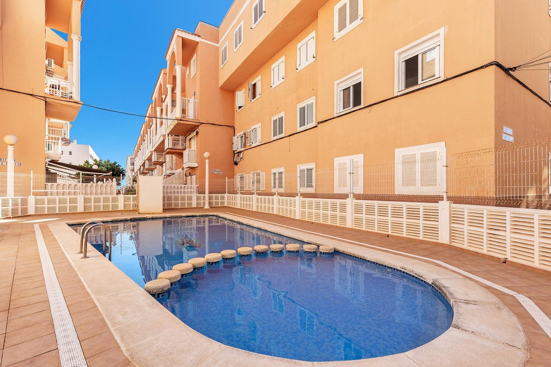 Resale - Apartment - Torrevieja - La Mata pueblo