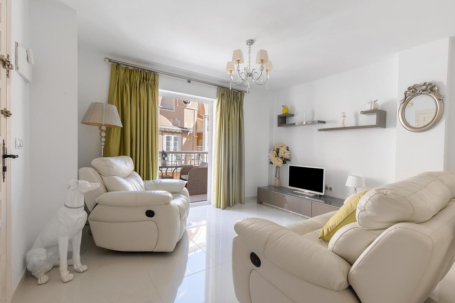 Resale - Apartment - Torrevieja - La Mata pueblo