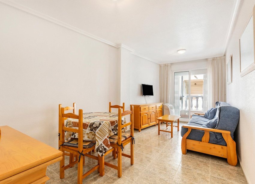 Resale - Apartment - Torrevieja - La Mata pueblo