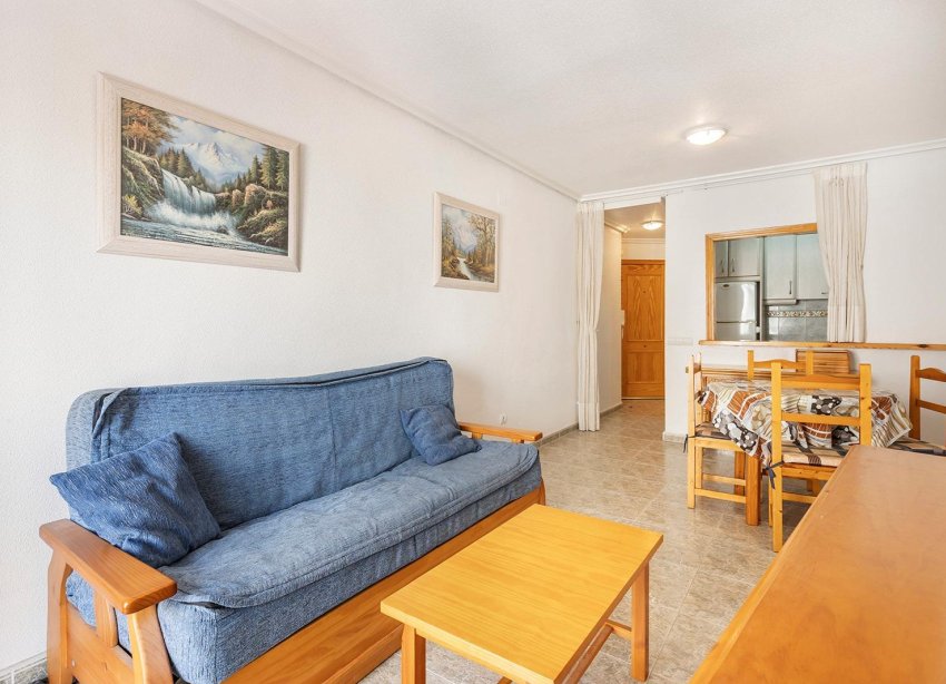 Resale - Apartment - Torrevieja - La Mata pueblo