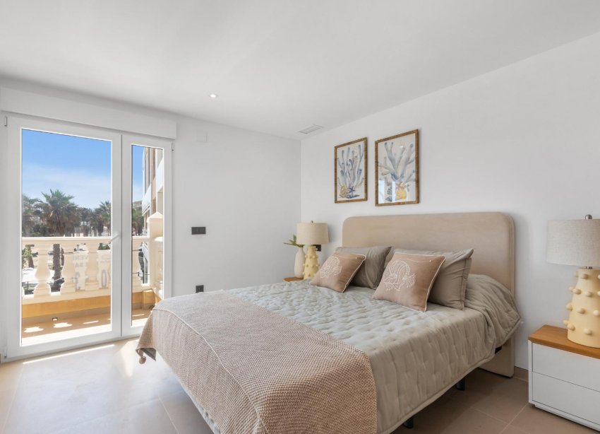 Resale - Apartment - Torrevieja - La Mata pueblo