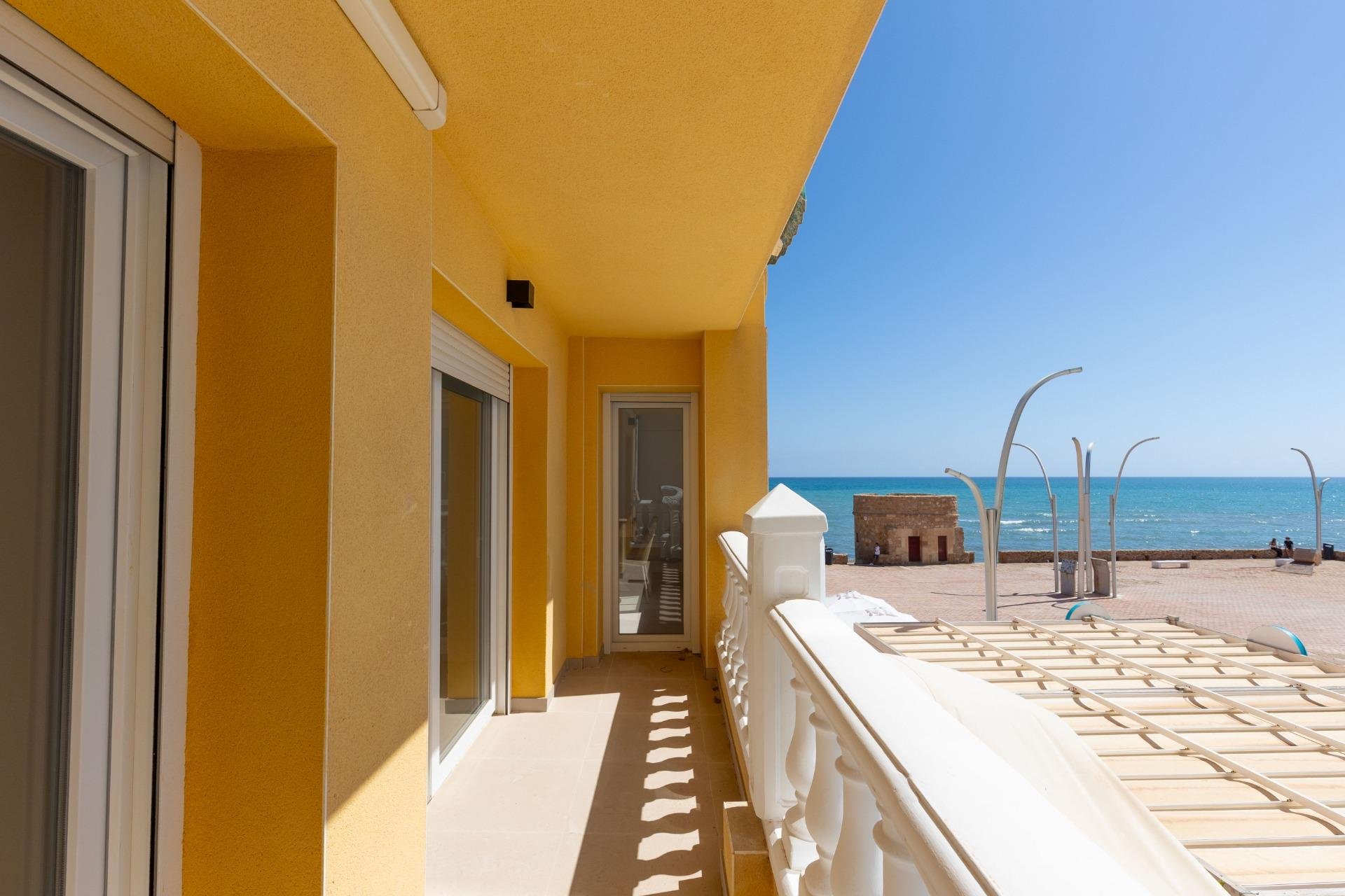 Resale - Apartment - Torrevieja - La Mata pueblo
