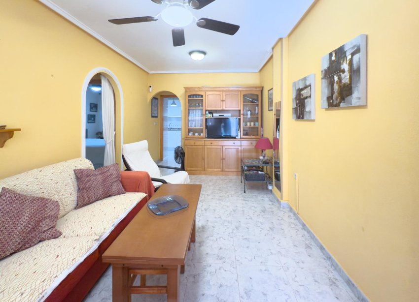 Resale - Apartment - Torrevieja - La Mata pueblo